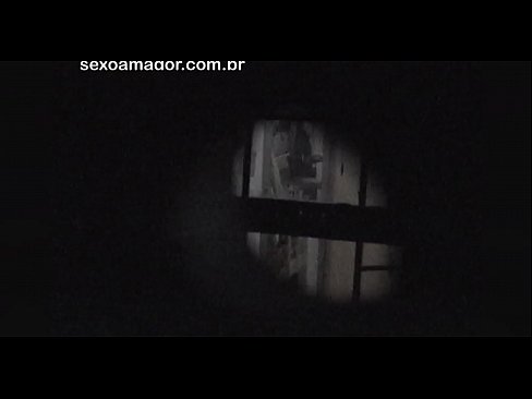 ❤️ Блондинку тайно снимает на видео соседский вуайерист, спрятанный за полыми кирпичами Просто порно на сайте sex78.ru ️❤